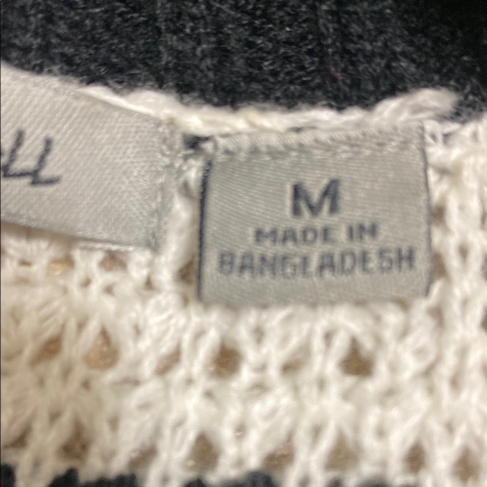 Black and White Striped Medium Cardigan Sweater Collegiate Fall Office - Picture 11 of 14